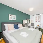 Anna And Friends Apartment