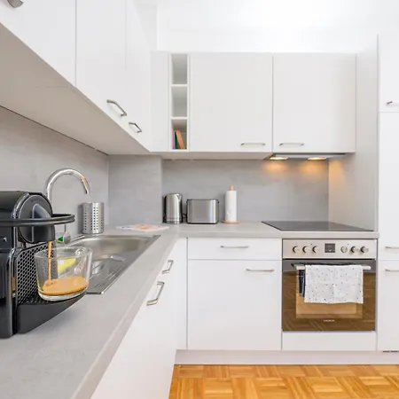 Anna And Friends * Graz