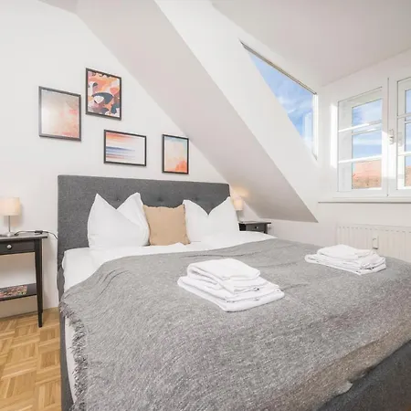 Daire Anna And Friends