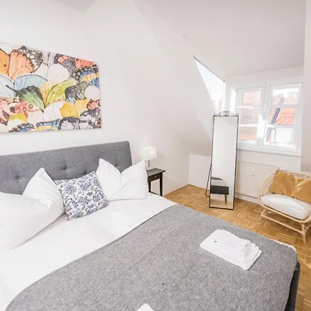 Daire Anna And Friends