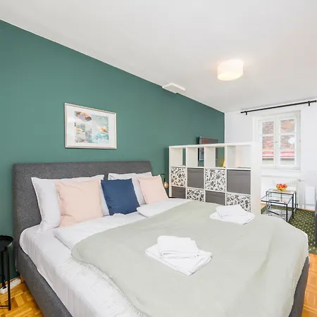 Anna And Friends Daire