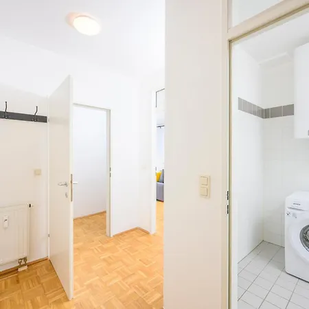 Daire Anna And Friends *