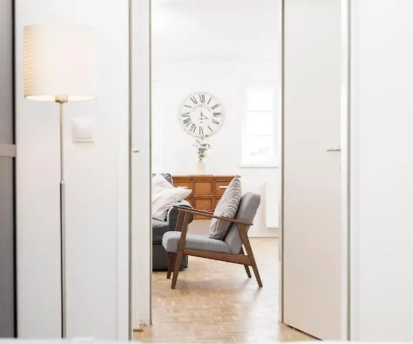 Anna And Friends Daire