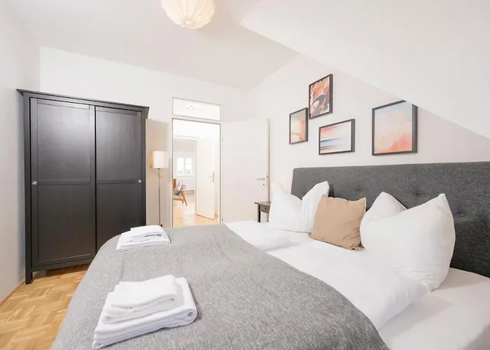 Daire Anna And Friends *